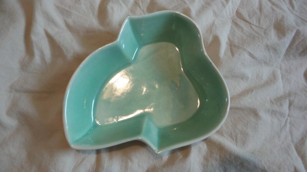 Vintage Red Wing Pottery Leaf Shape Matte White and Gloss Green Marked 1068 USA