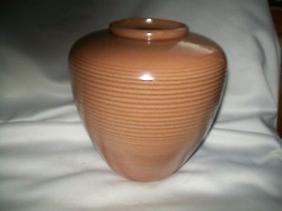 RED WING POTTERY USA #1583 POT VASE , BROWN TONE RIBBED