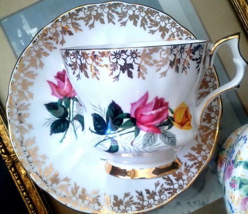 Windsor Pink and Yellow Roses Teacup & Saucer Gold Chintz Tea Cup Set c1950s