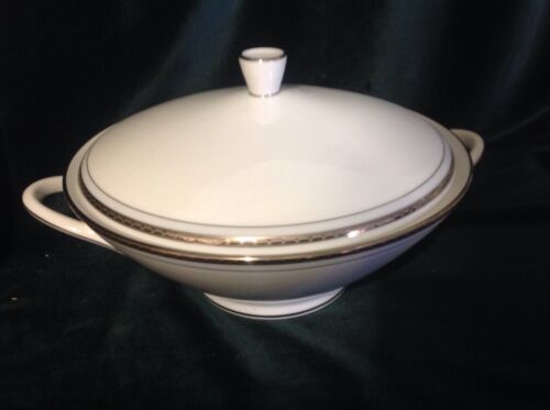 ROSENTHAL GERMANY # 3289 BETTINA INCRUSTED TRIM COVERED TUREEN
