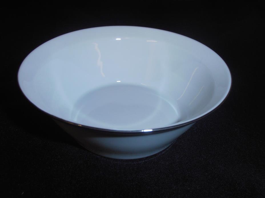 Vintage Rosenthal Studio-linie Germany White Desert/Fruit Bowl, Platinum Trim
