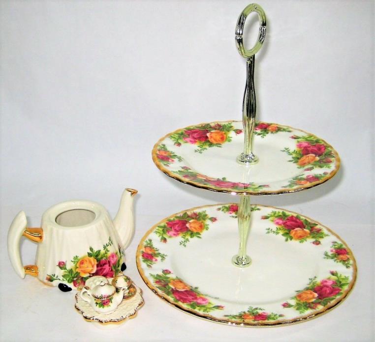 Royal Albert OLD COUNTRY ROSES 2 Tier Serving Tray & Mini Figurine Teapot & Lid