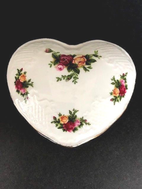 Royal Albert Old Country Roses Heart Trinket Box