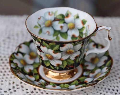 Royal Albert England bone china FLORA SERIES DOGWOOD Teacup and saucer Vintage