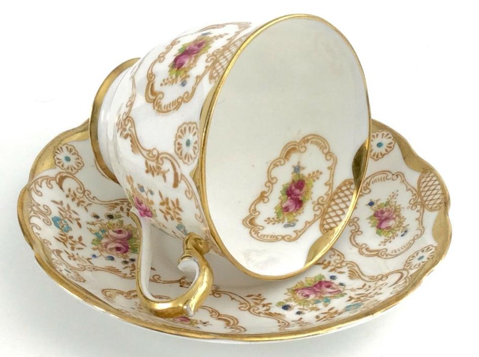 Vintage Royal Albert Bone China Tea Cup Saucer Flowers Decor Floral England I491
