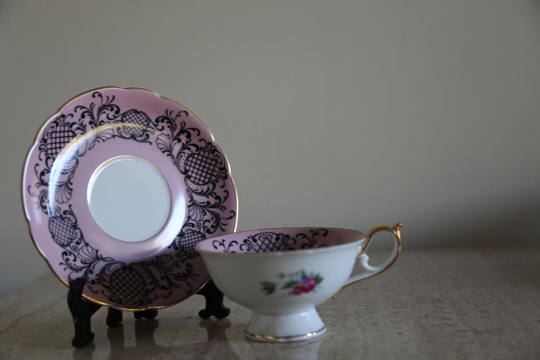 Vintage Royal Bayreuth dusty rose cabinet tea cup &saucer (66)
