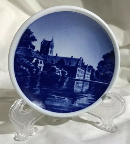 20th Cent Royal Copenhagen Fajance Porcelain Mini Plate 3
