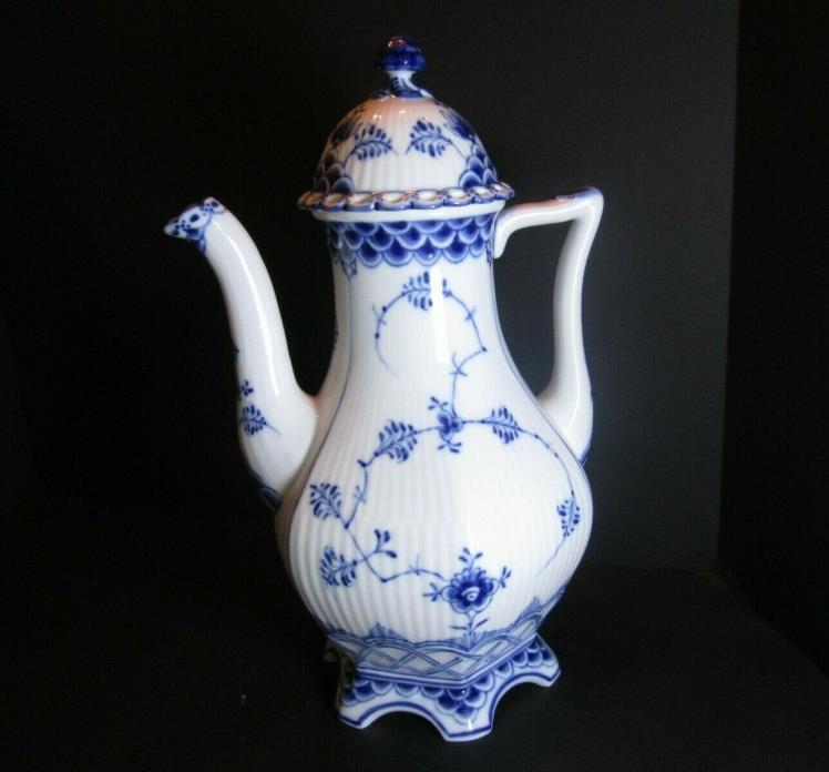 Coffee Pot #1202 - Blue Fluted - Royal Copenhagen - Full Lace - 1:st Quality