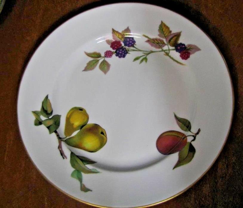 Royal Worcester Hand Painted Plate Evesham 8