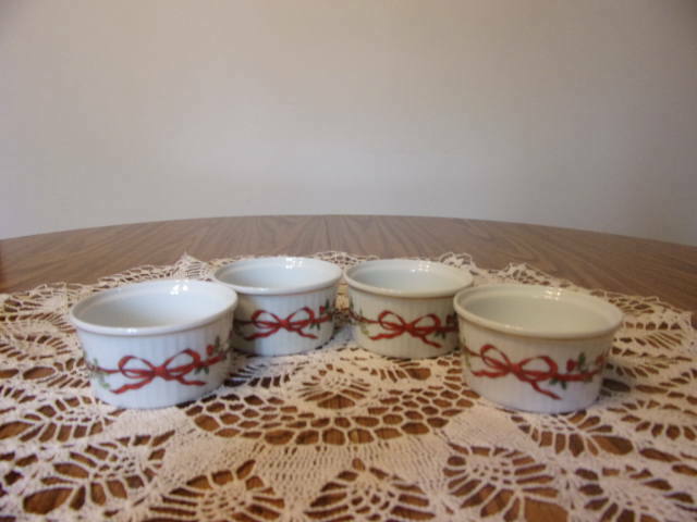 ROYAL WORCESTER FOUR HOLLY RIBBONS RAMEKINS