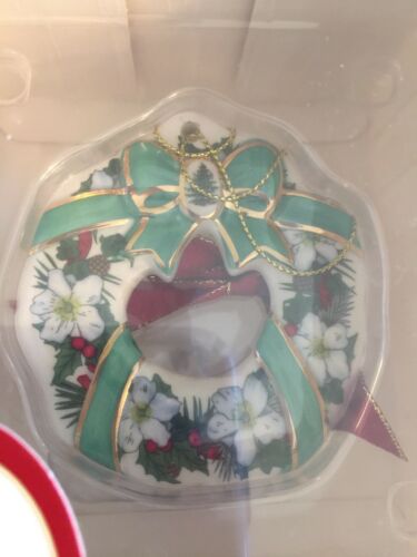 Spode Christmas Tree Pattern 3” Poinsettia Wreath Ceramic Ornament NEW!