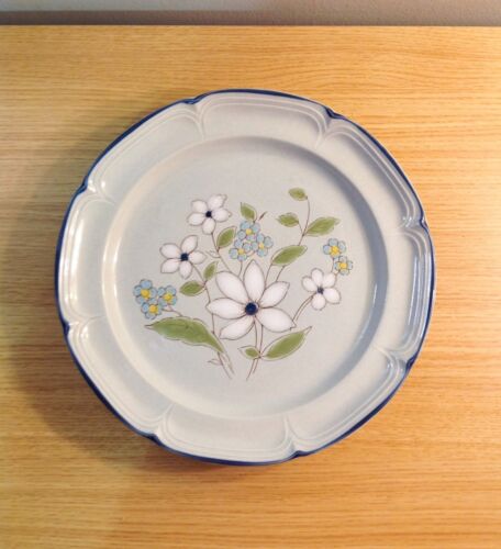 Finesse Stoneware Serving Platter in Jennifer Pattern (white & blue flowers)