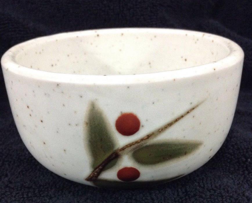 Otagiri Bittersweet Coupe Cereal Bowl Red Berries Green Leaves Speckled Japan