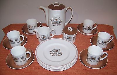 Fab SUSIE COOPER Coffee Pot Creamer Sugar Bowl 6 Coffee Cups 6 Saucers 6 Plates