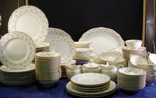 Vintage Federal Shape Syracuse China & Serving Pcs - Suzanne Lot of 122 Pcs