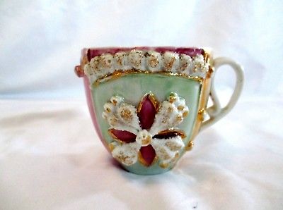 VINTAGE ORNATE LUSTRE WARE COFFEE CUP WITH 3D DECORATIVE FLOWER DESIGN