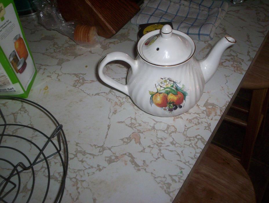 ARTHUR WOOD AND SON TEA POT STAFFORDSHIRE ENGLAND ,,NO 6361