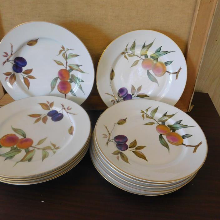 Royal Worcester EVESHAM  Gold China  Dinner   plates