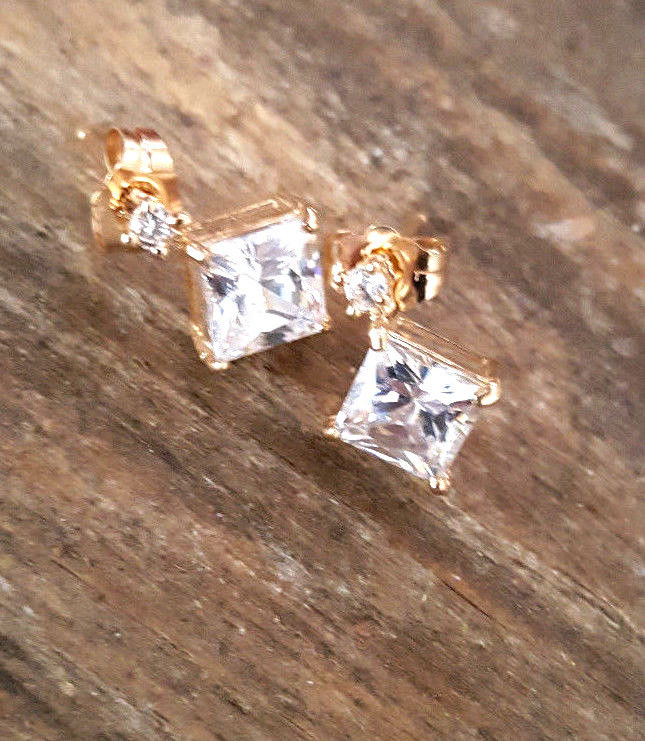 Estate 2.00ct tw Square Shape Stud CZ Earrings in a 14kt Yellow Gold