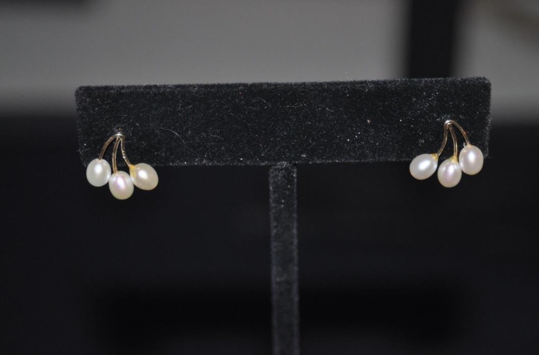 14 K Yellow Gold Freshwater Pearl Pierced Earrings