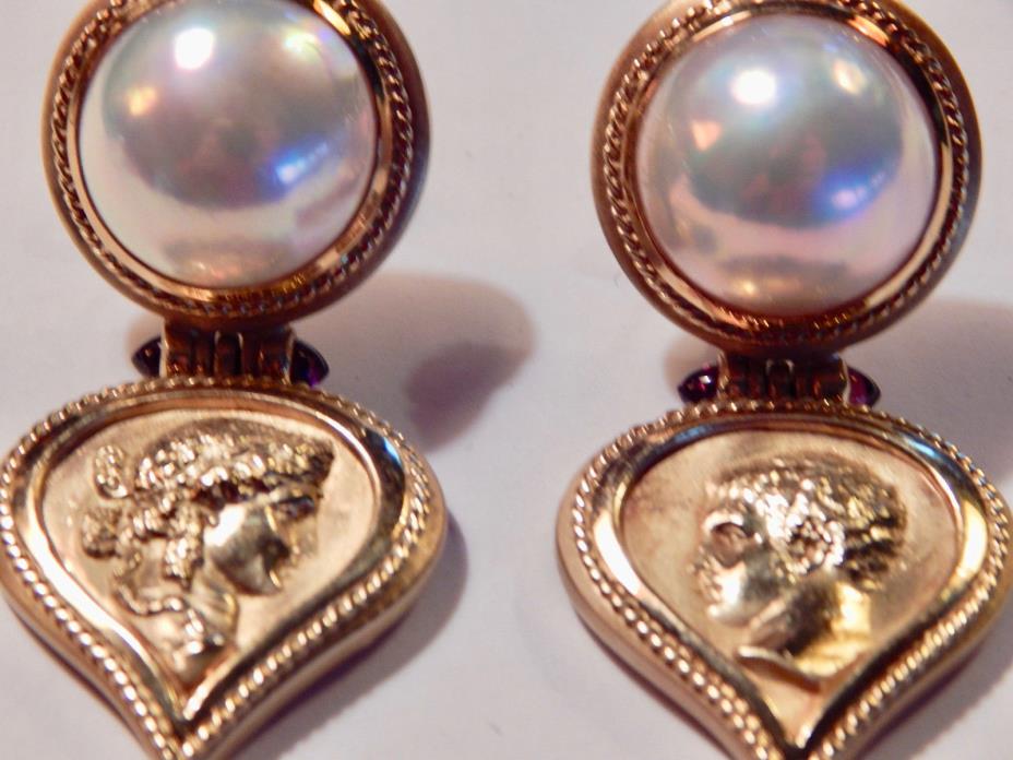 MABE PEARL AND 18K. GOLD EARRINGS.