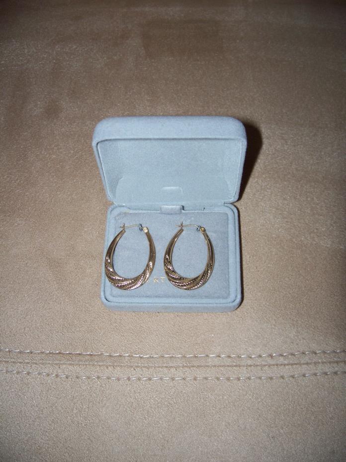 14k Gold Hoop Pierced Earrings  NEW OLD STOCK