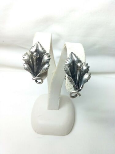 Sterling Silver Peace Lily Flower Screw Back Earrings