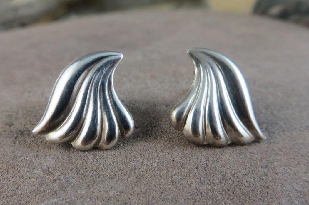 Vintage 925 Sterling Silver Puffy Wing Shaped Post Earrings #130