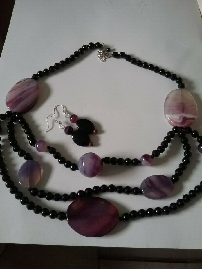 Beautiful purple Agate, black onyx bracelet and earrings
