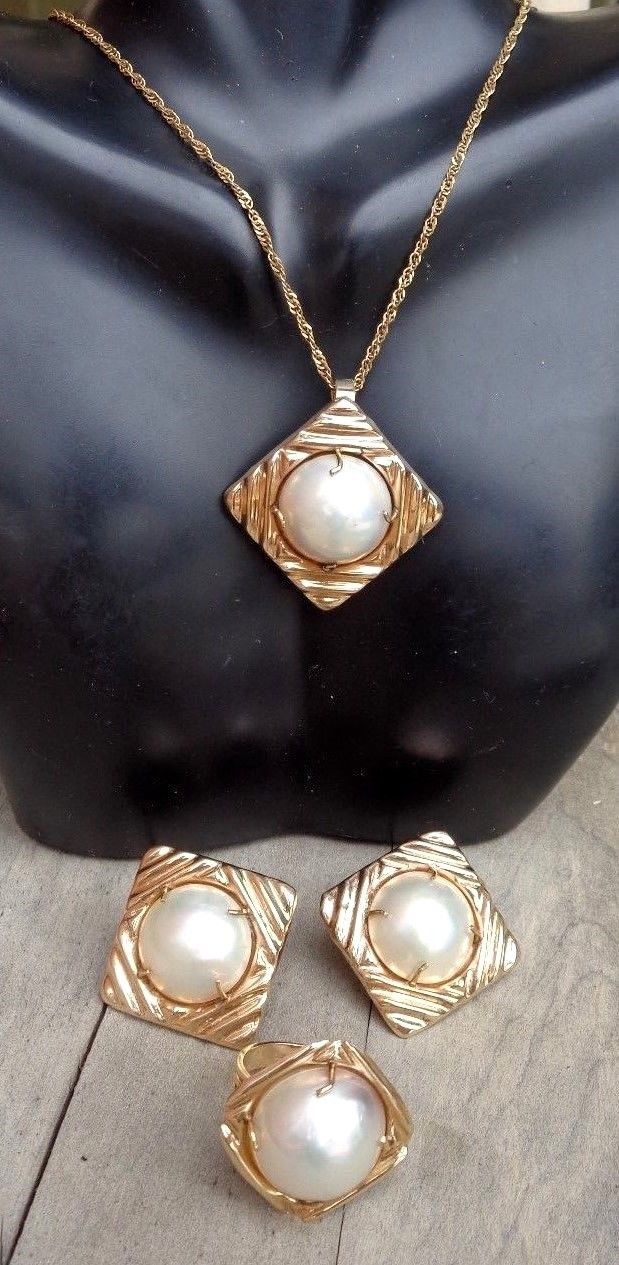 14k gold retro ribbed 17.25mm Mabe pearl earrings pendant ring set 19.6 grams