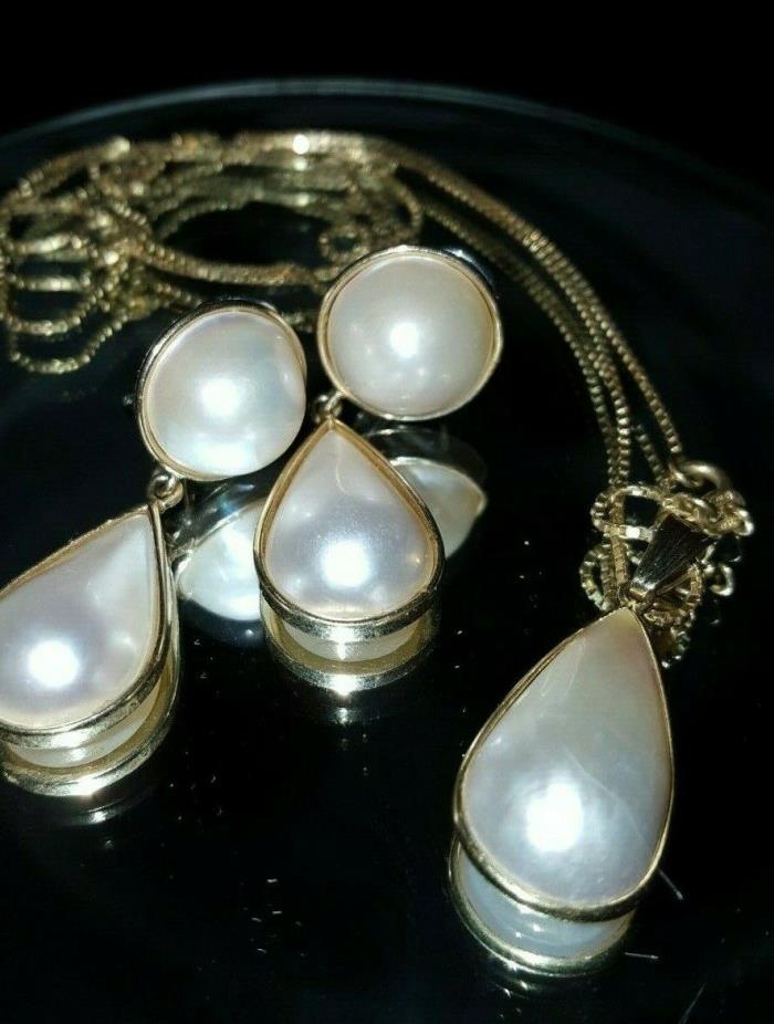 LARGE MABE PEARL DROP EARRINGS AND NECKLACE PENDANT SET 18K