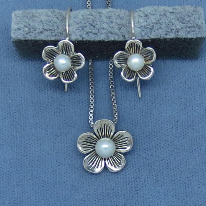 Freshwater Pearl Sterling Silver Flower Necklace & Earrings Set