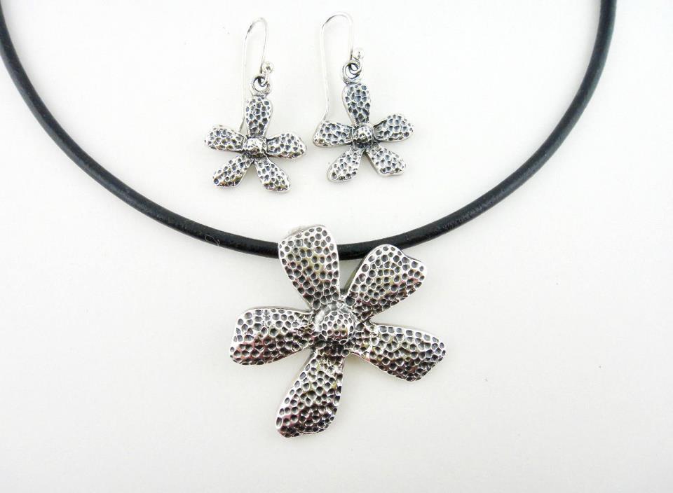 Silpada Sterling Silver Textured Daisy Flower Cord Necklace Earring Set