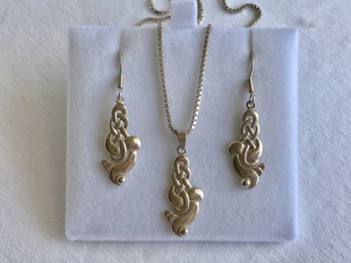 Celtic Design Sterling Silver Pendant Dangle Earrings & 18