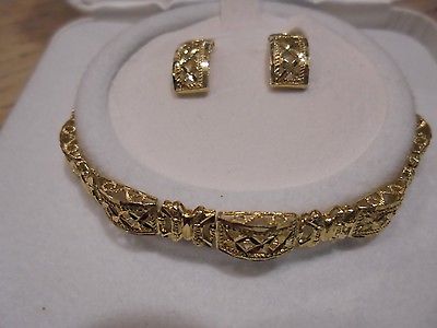 10 KT GOLD  X  DESIGN  LINK BRACELET / EARRING SET  DC