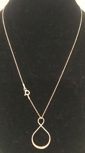 .925 Sterling Silver Teardrop Openwork Chain Necklace IN EXCELLENT CONDITION