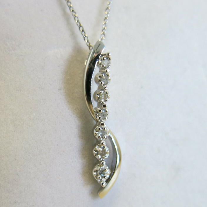 Sterling Silver Pendant with 7 Small Diamonds & Sterling 17 in Chain 2.4g [4196]