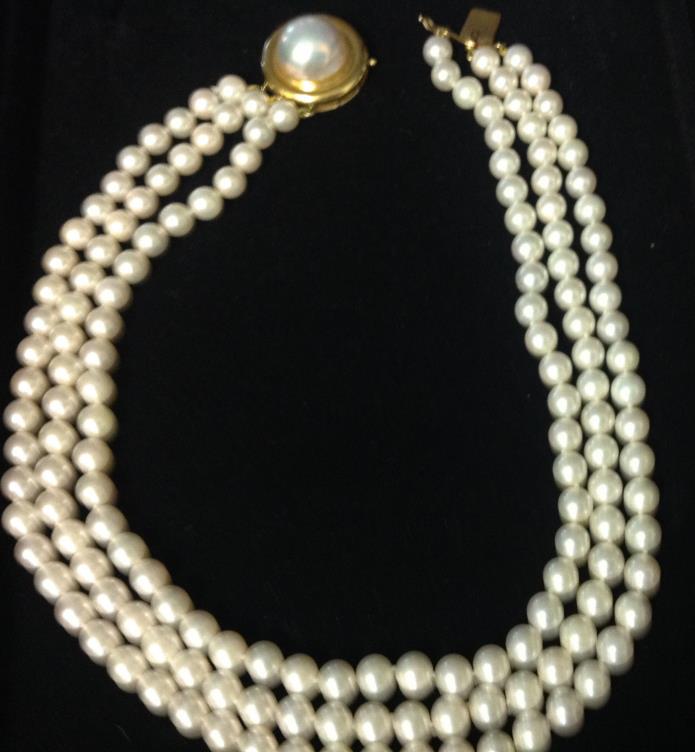 Cultered Pearl Necklace with 14K Gold Clasp
