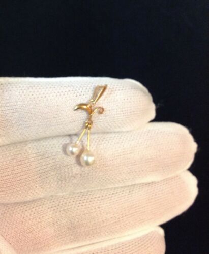 18K Yellow Gold Petite Pendant Set With Two Small White Pearls