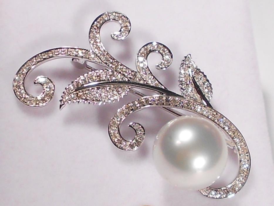 13.8mm white South Sea pearl pin/pendant, diamonds, solid 18k white gold.