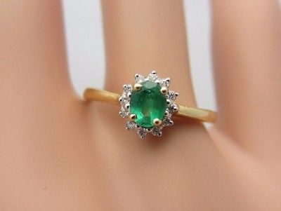 New 14K White Gold Emerald and Diamond Halo Ring 0.36 CT