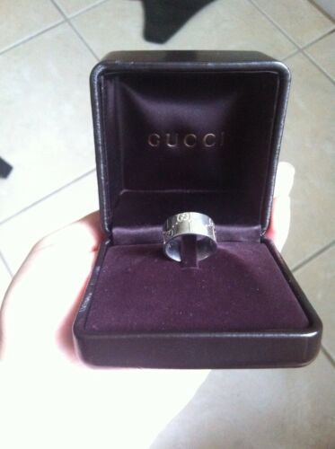 Gucci 18K White Gold Icon Logo GG Ring Band