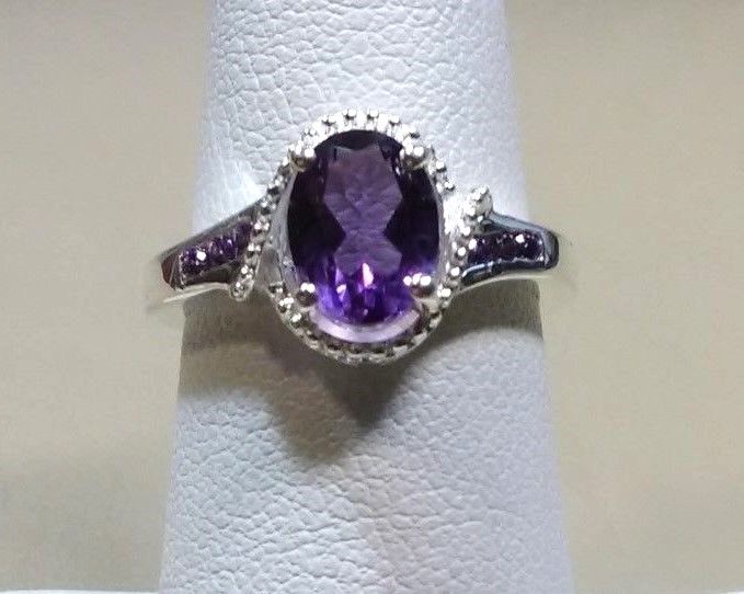 AMETHYST . SIMULATED PURPLE SAPPHIRE STERLING SILVER RING - SIZE 6 TGW 1.25 CT