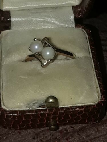 Ladies Women's Size 6 Double Pearl Center 10K Yellow Gold Ring ~ 2.5 Grams Total