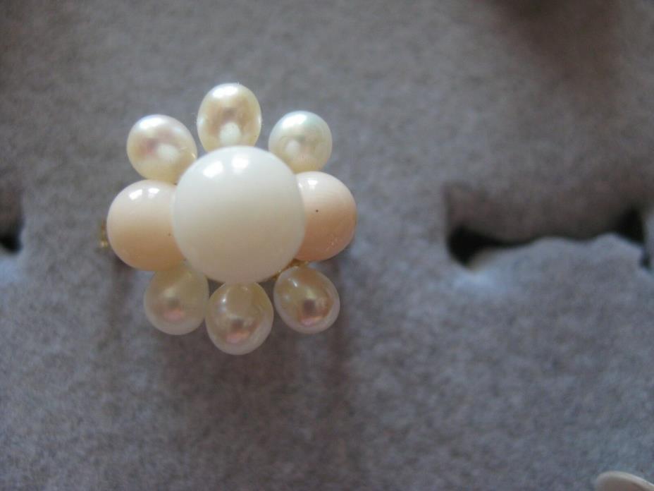 Vintage 14K Yellow Gold PEARL and CORAL CLUSTER Ring Size 6