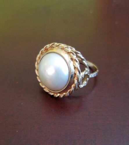 10k Yellow Gold 13mm Genuine Mabe Pearl Ring Halo Twisted Rope Setting