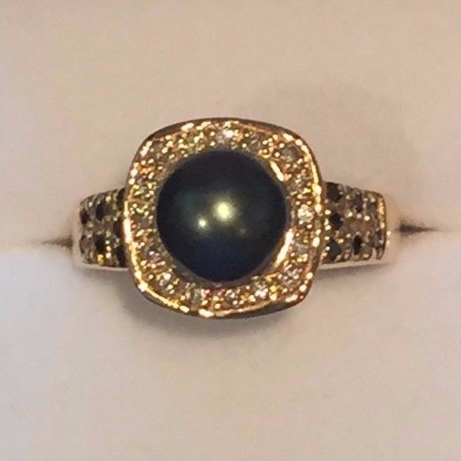 WR20 14 Kt Yellow Gold Diamond and 8mm Black Pearl Ring (Size 8.5)