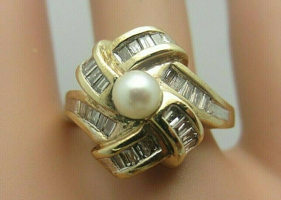 14K Yellow Gold Pearl and Baguette Diamond Ring 0.70 ct