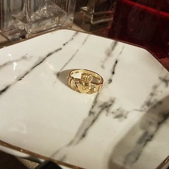 Vintage 10k Claddaugh Ring