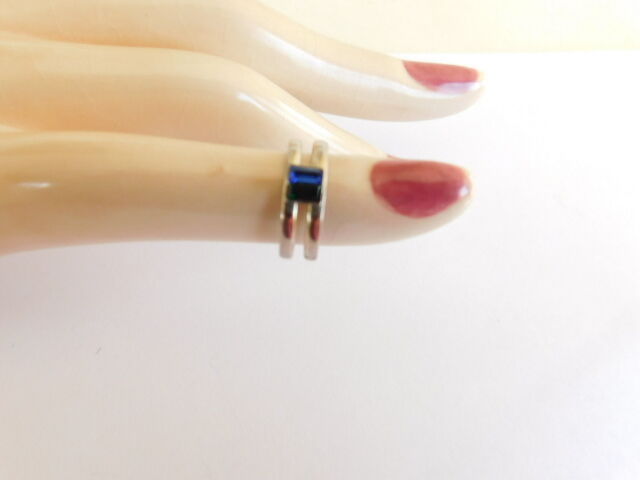 VINTAGE STERLING  SILVER AND BLUE RHINESTONE RING  SZ 3